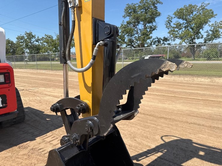 2016-caterpillar-306e-image-24