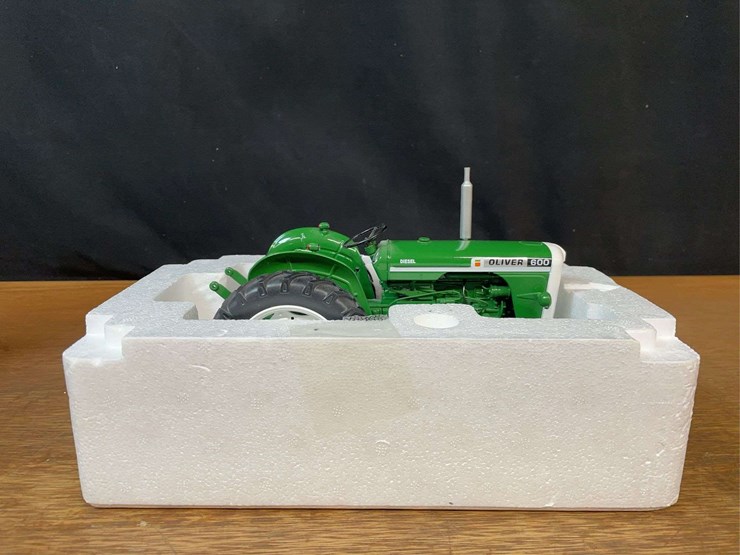 1/16-oliver-600-nib-uh-image-5