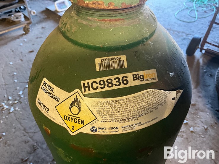 airgas-un1072-oxygen-bottle-image-10