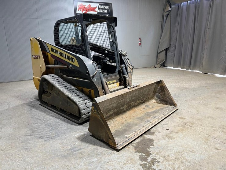 new-holland-c227-image-7