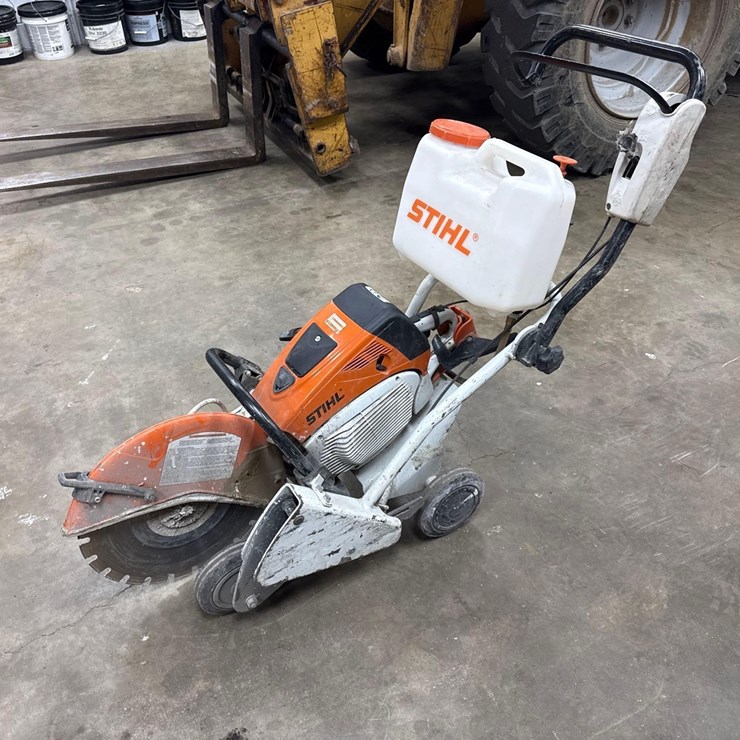 STIHL TS800 CUTOFF SAW W/STIHL QUICK-CUT CART SUPPORT EQUIPMENT