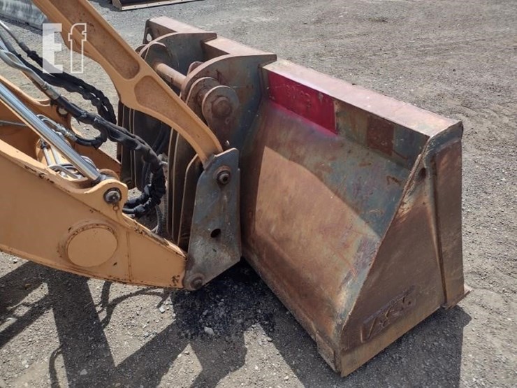 2012-case-580sn-wt-image-22