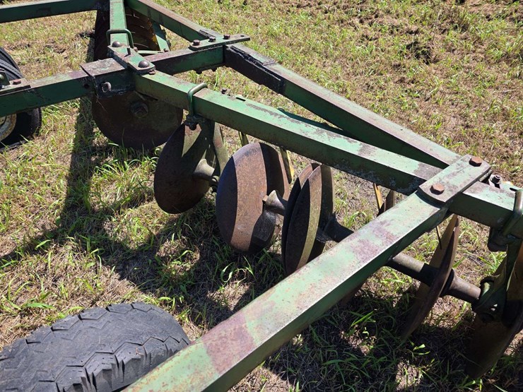 john-deere-bw-image-9