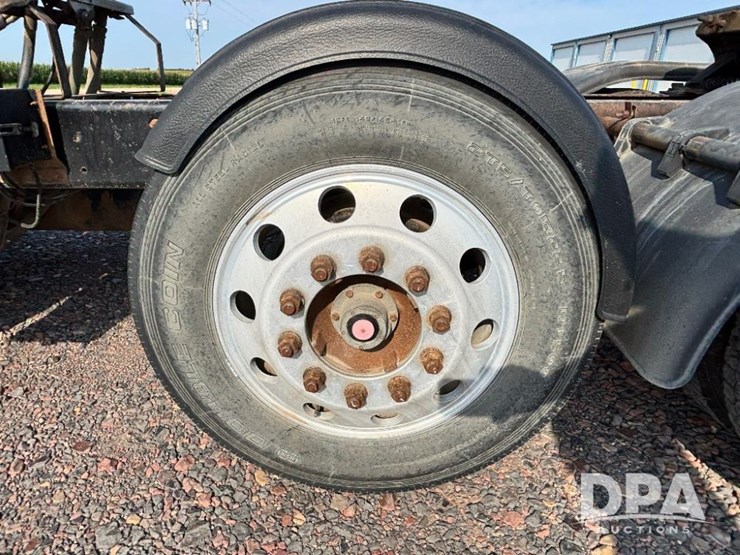 2017-western-star-w4700sb-day-cab-truck-(gp11326,-unit-81)-image-36