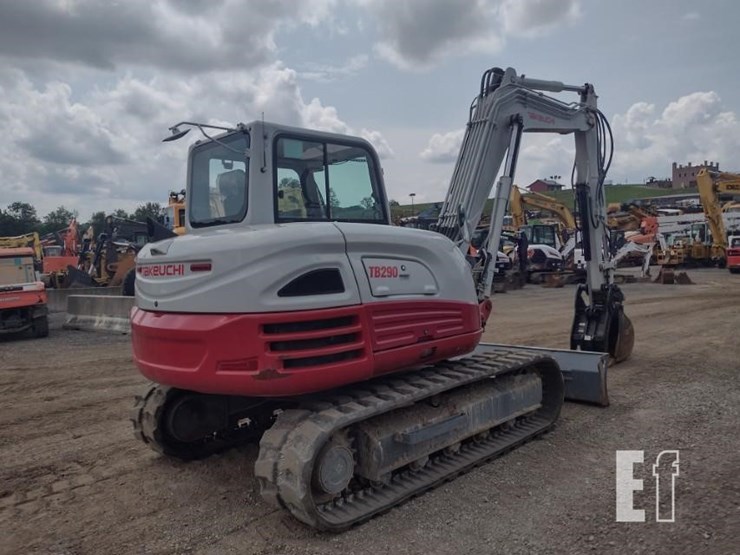 2022-takeuchi-tb290-image-48
