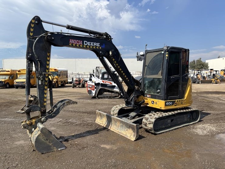 2023-deere-60g-image-1