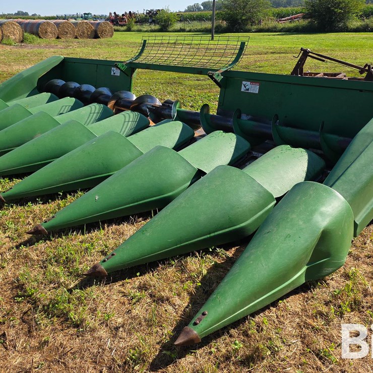 JOHN DEERE 843