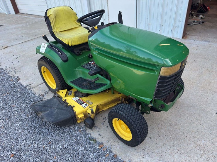 john-deere-235-image-4