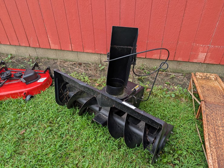 #3008-•-simplicity-snowblower-image-1
