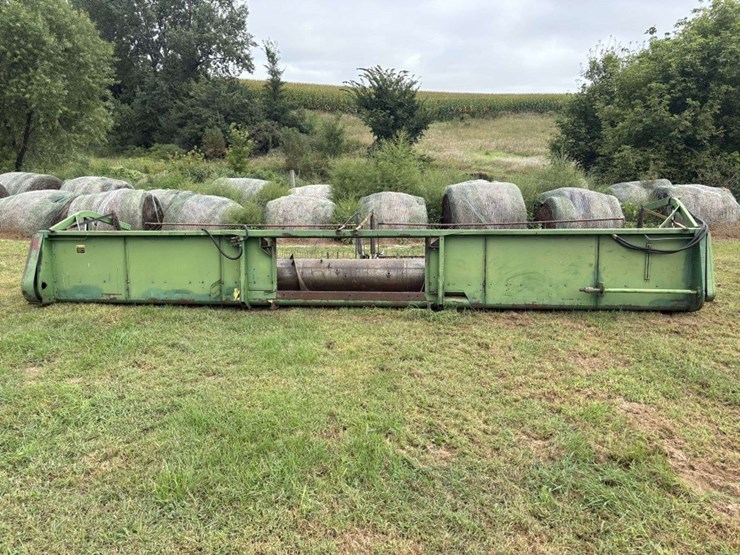 john-deere-224-image-15