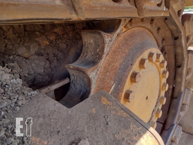 2012-deere-700j-lt-image-21