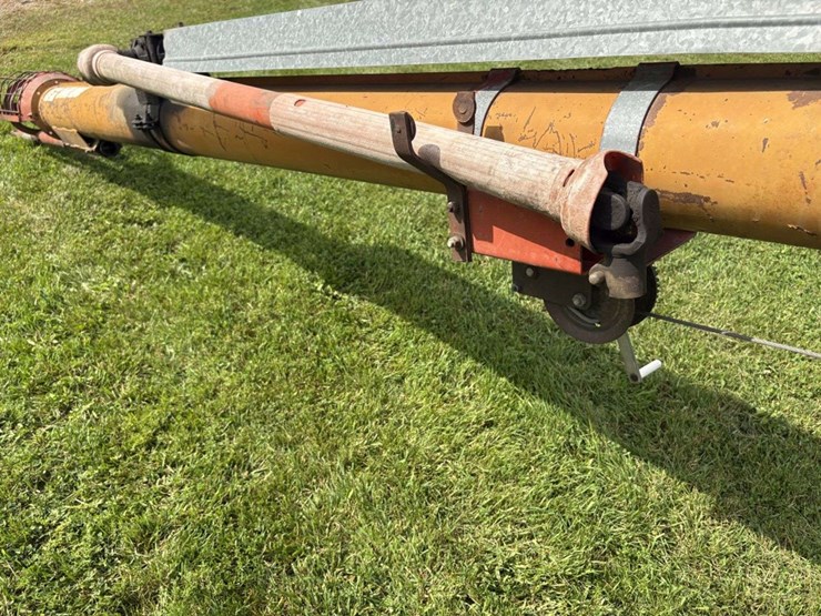 koyker-super-75b-grain-auger,-7.5”x51’,-15”-tires,-540-pto-image-5