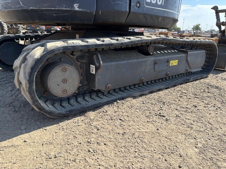 2014-bobcat-e35i-image-24