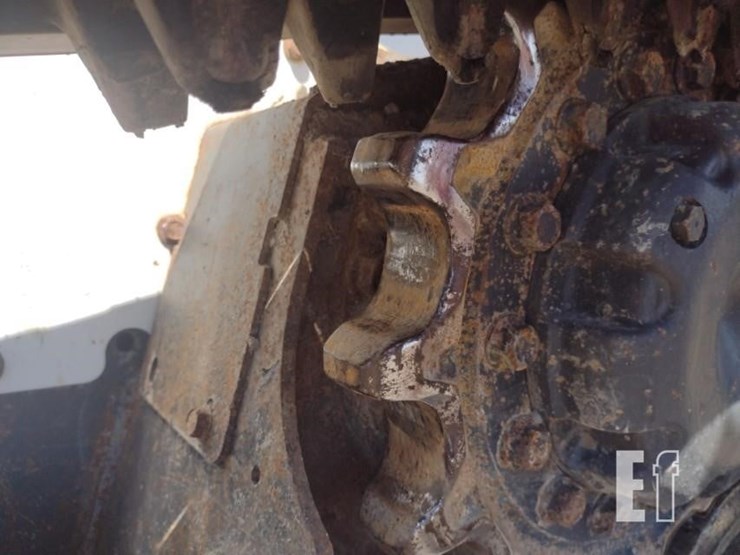 2020-bobcat-t590-image-22