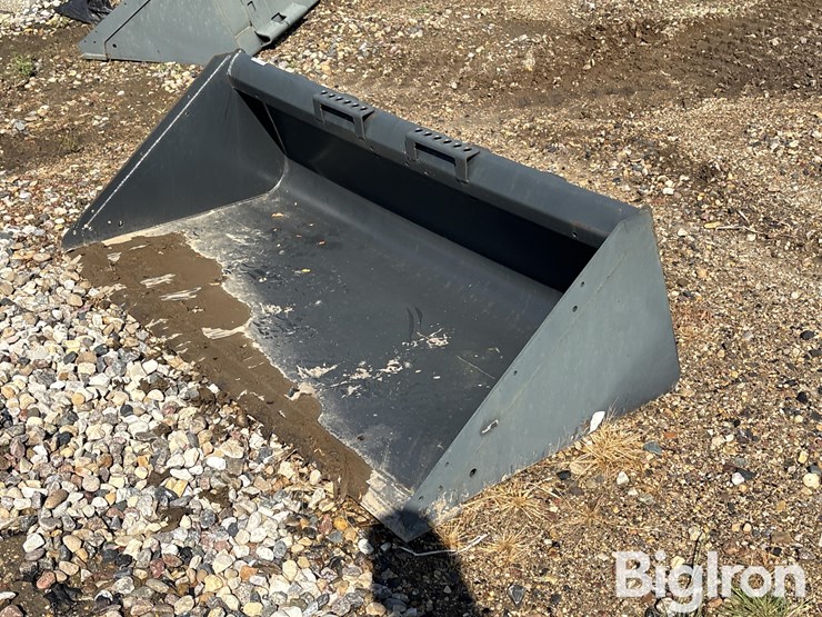 bobcat-68”-heavy-duty-skid-steer-bucket-image-10
