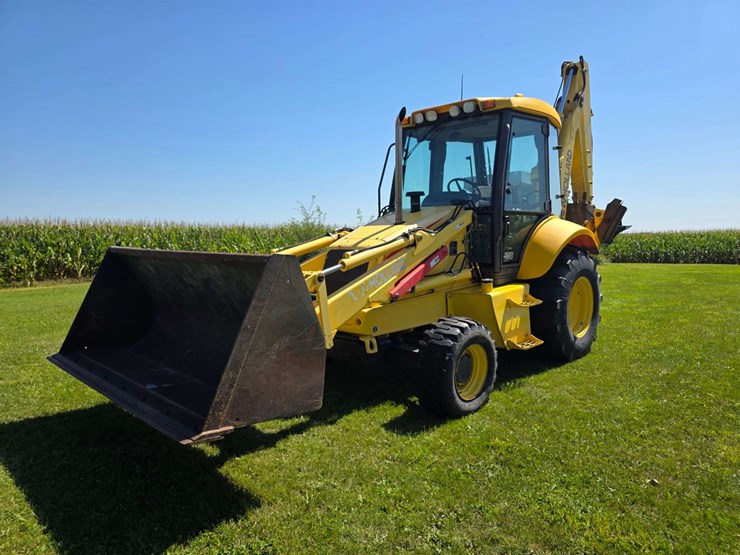 new-holland-lb75-image-58