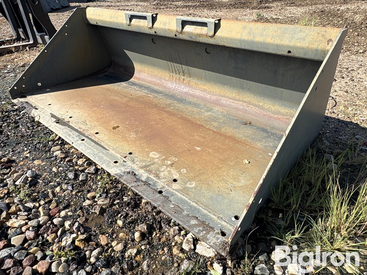 bobcat-68”-heavy-duty-skid-steer-bucket-image-11