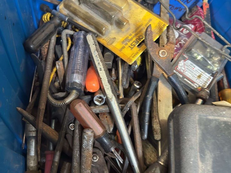 box-of-hand-tools-image-4