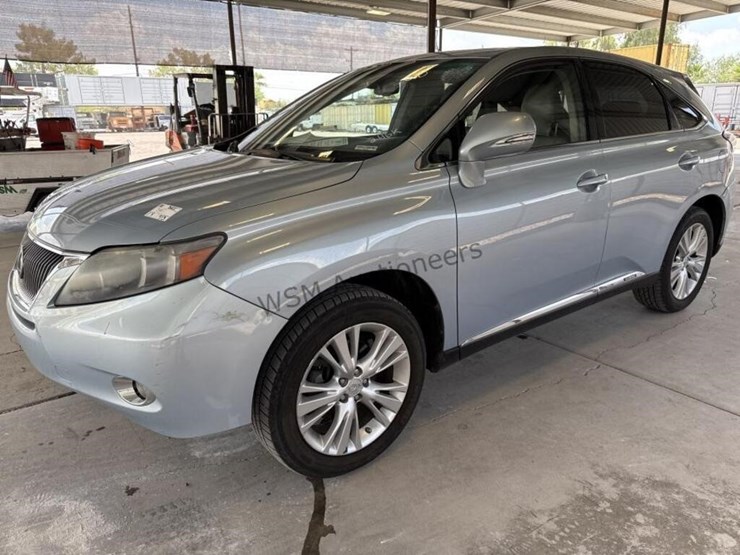 2010-lexus-rx-450h-hybrid-suv-image-4