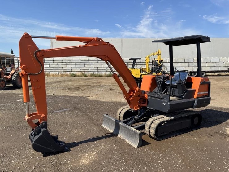 kubota-kx026-image-1