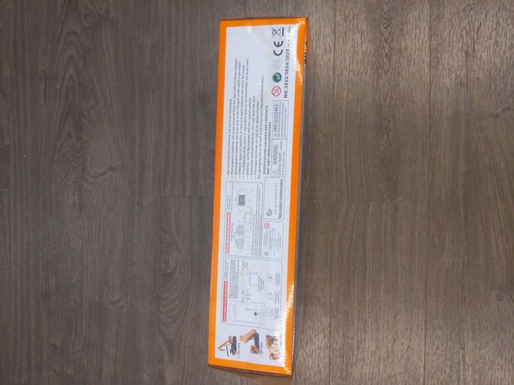 unused-remote-controlled-crane-image-5