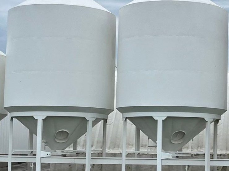 2-meridian-bulk-seed-bins-(jn2692-&-jn2693)-image-2