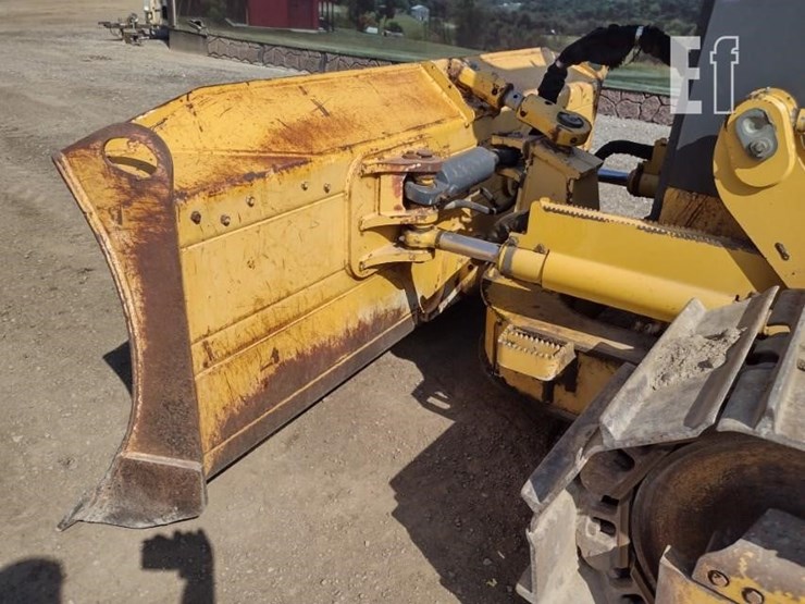 2012-deere-700j-lt-image-18