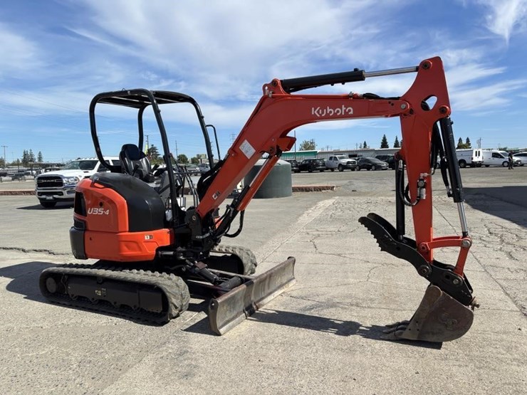 2021-kubota-u35-4-image-2