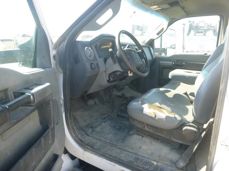 2017-ford-f650-image-10