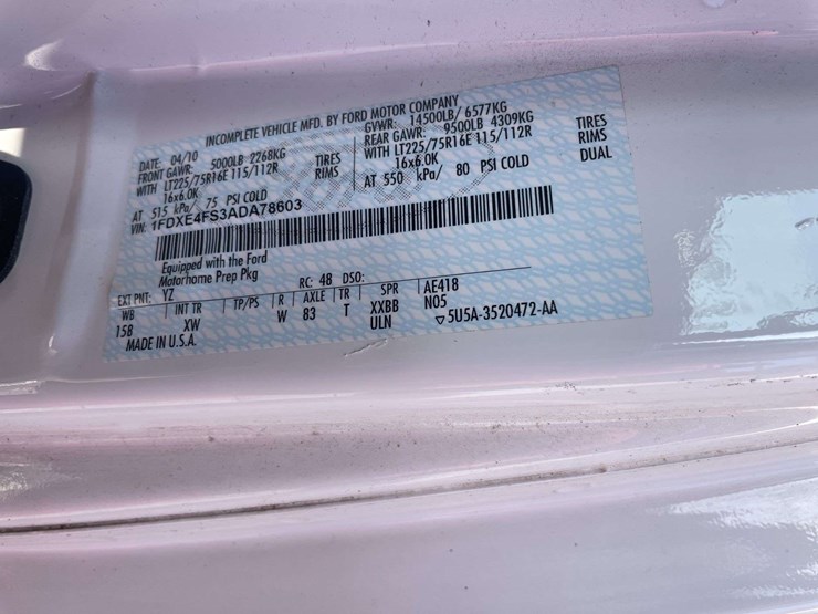2010-ford-e450-image-41