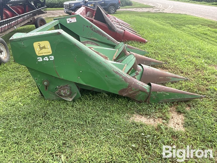 john-deere-343-image-4