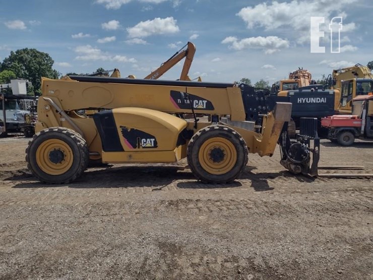 2017-caterpillar-tl1055d-image-3