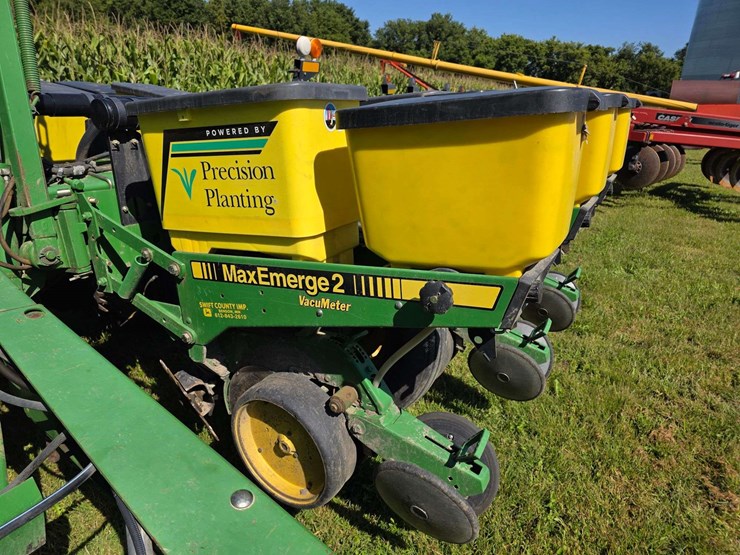 john-deere-7200-image-23