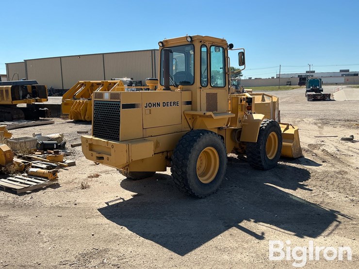 deere-444e-image-5