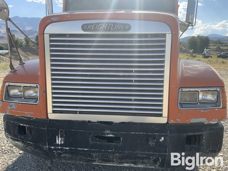 1996-freightliner-fld112-image-12