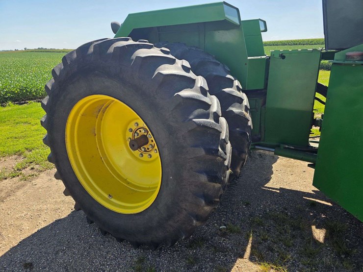 1989-john-deere-8760-image-57