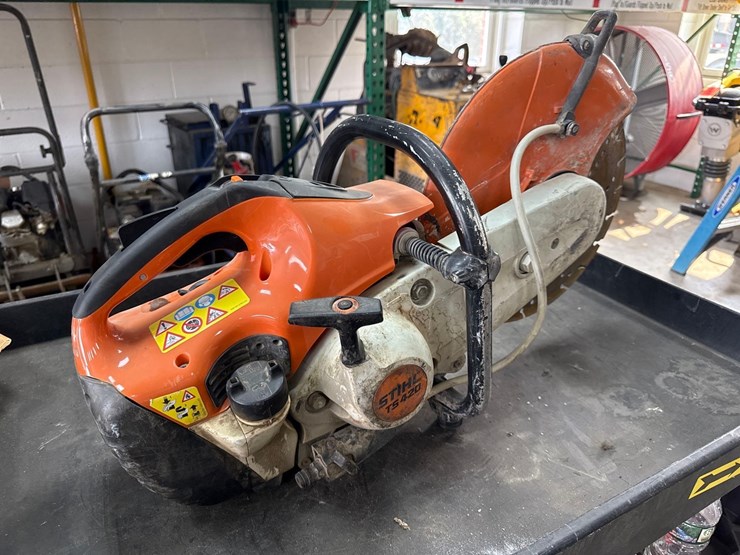 stihl-ts420-gas-cutoff-saw-support-equipment-image-1