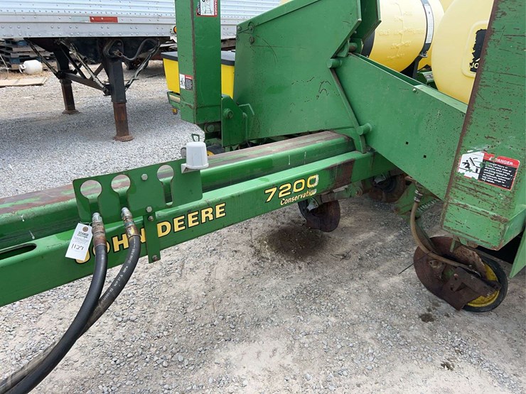 john-deere-7200-image-4