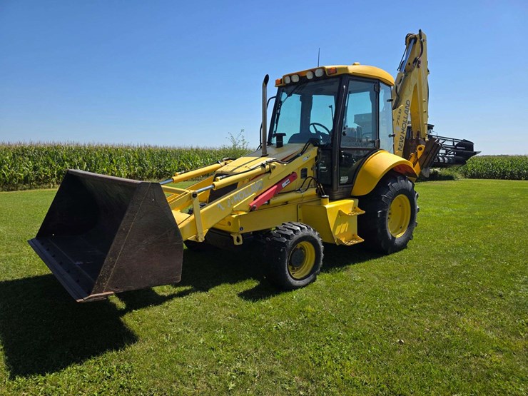 new-holland-lb75-image-1