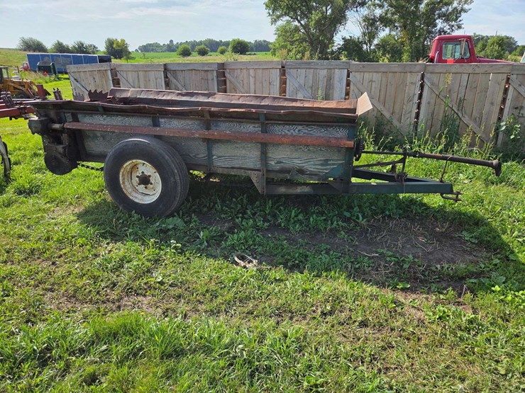 lorenz-10’-x-4’-single-axle-manure-spreader-image-11