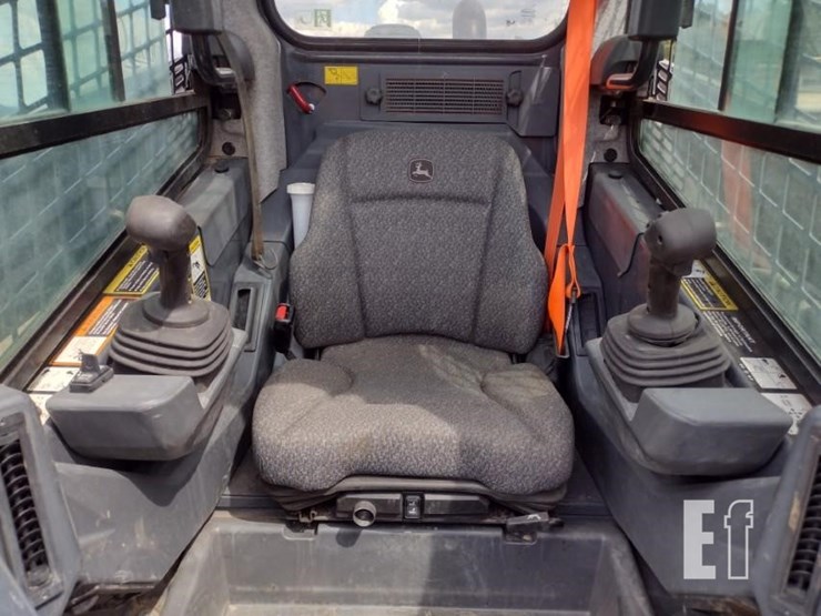 2023-deere-331g-image-11