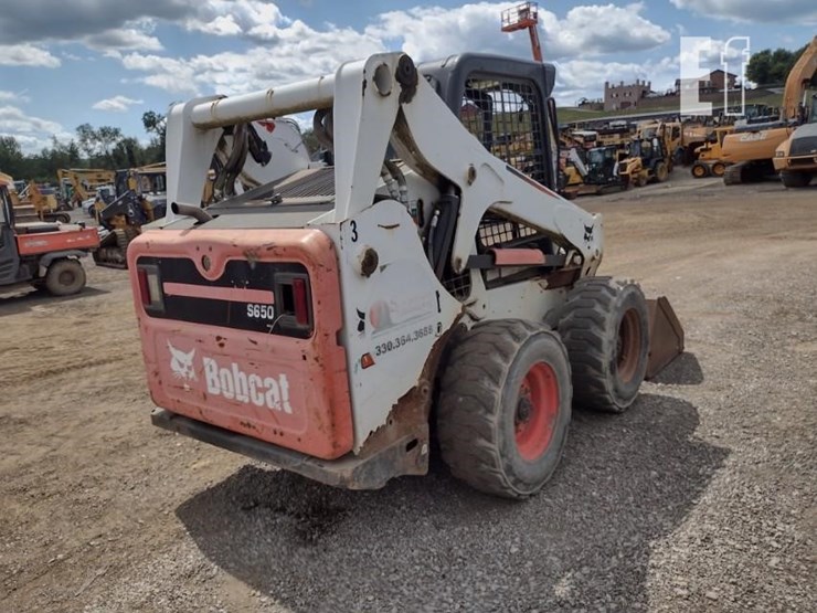 2012-bobcat-s650-image-27