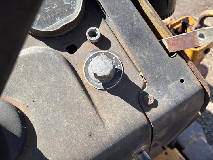 massey-ferguson-mf34a-image-35