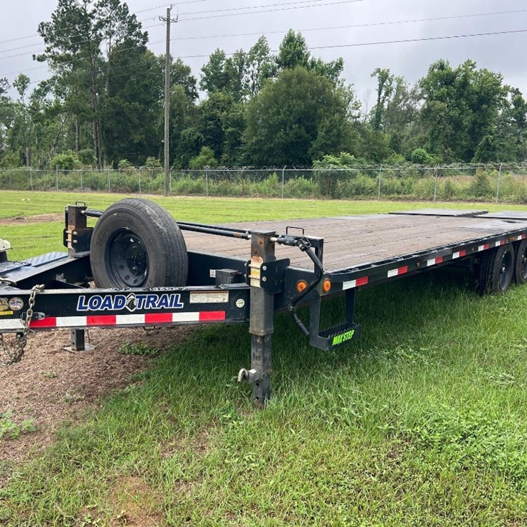 2022 LOAD TRAIL 102" X 24' TRAILER