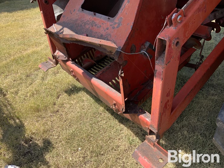 international-1400-image-16