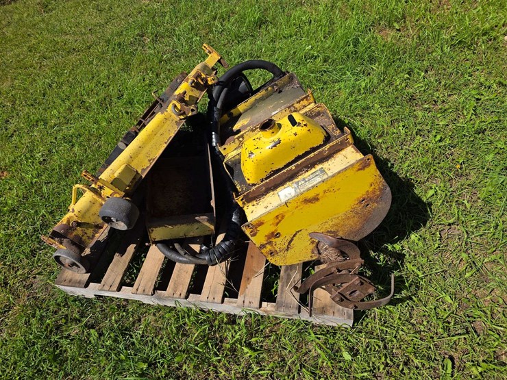 john-deere-mower-deck-and-tiller-image-5