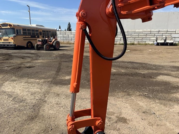 kubota-sr25-hydraulic-excavator-image-14