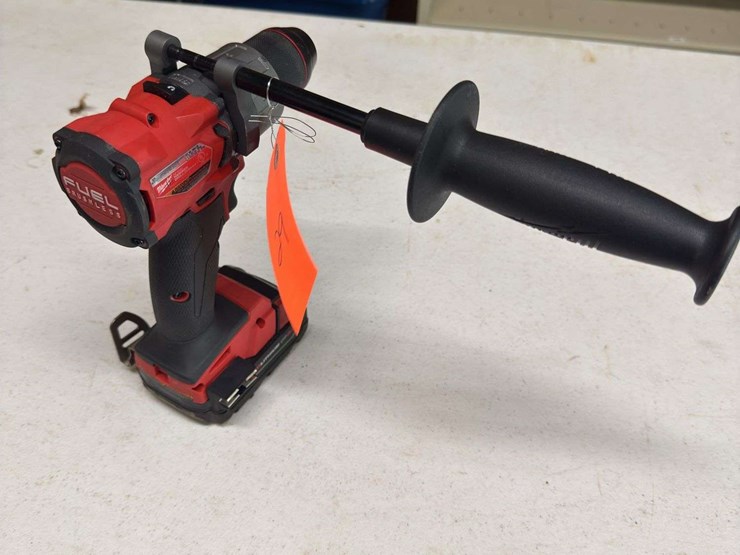 milwaukee-1/2"-hammer-drill-image-4
