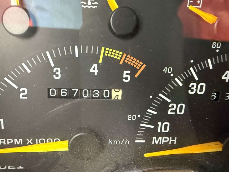1993-chevrolet-silverado-image-25