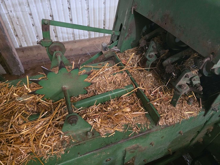 john-deere-336-image-19